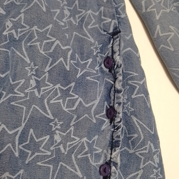 Mason by Suko denim style star print button down shirt. Lightweight  flowy small - Picture 4 of 6